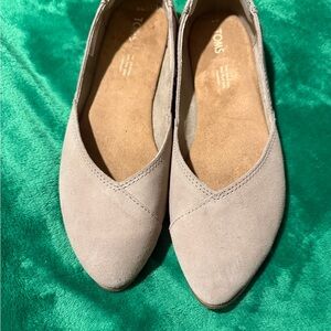 TOMS Women's Beige Loafers